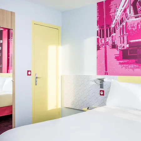 Hotel Ibis Styles Crimée La 3*