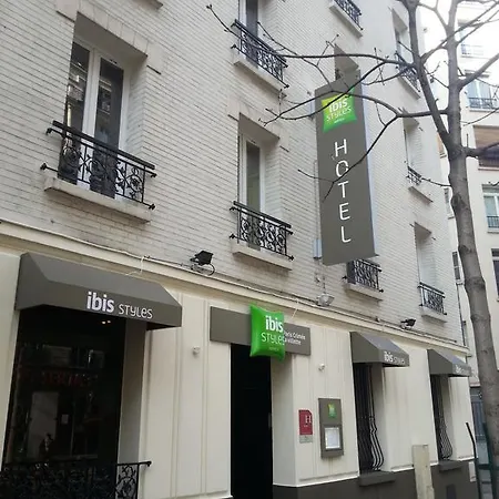 Hotel Ibis Styles Crimée La 3*