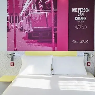 Ibis Styles Crimée La 3* Parigi