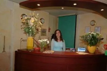 Ibis Styles Crimée La 3* Parigi