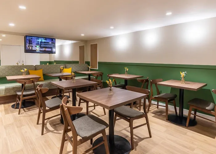 Hotel Ibis Styles Crimée La 3*