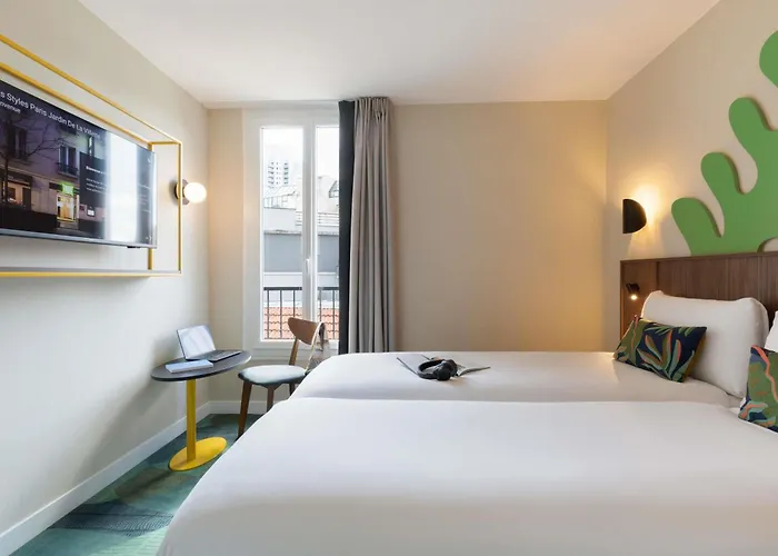 Ibis Styles Crimée La 3*