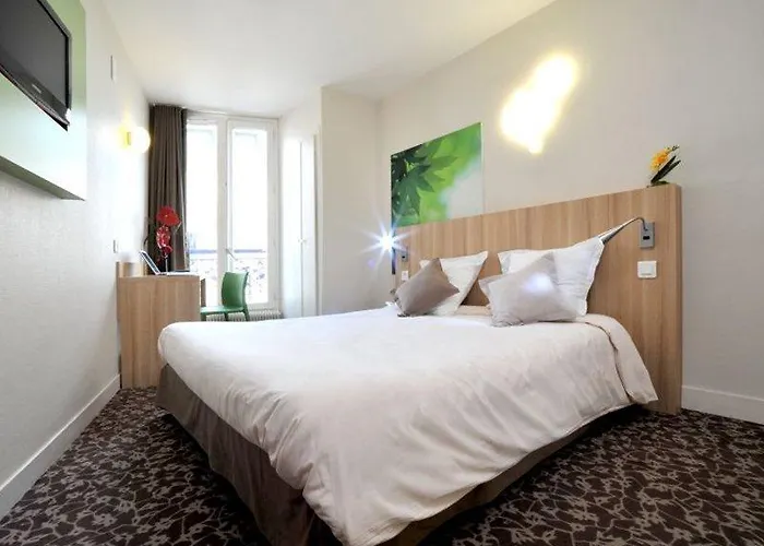Hotel Ibis Styles Crimée La 3*